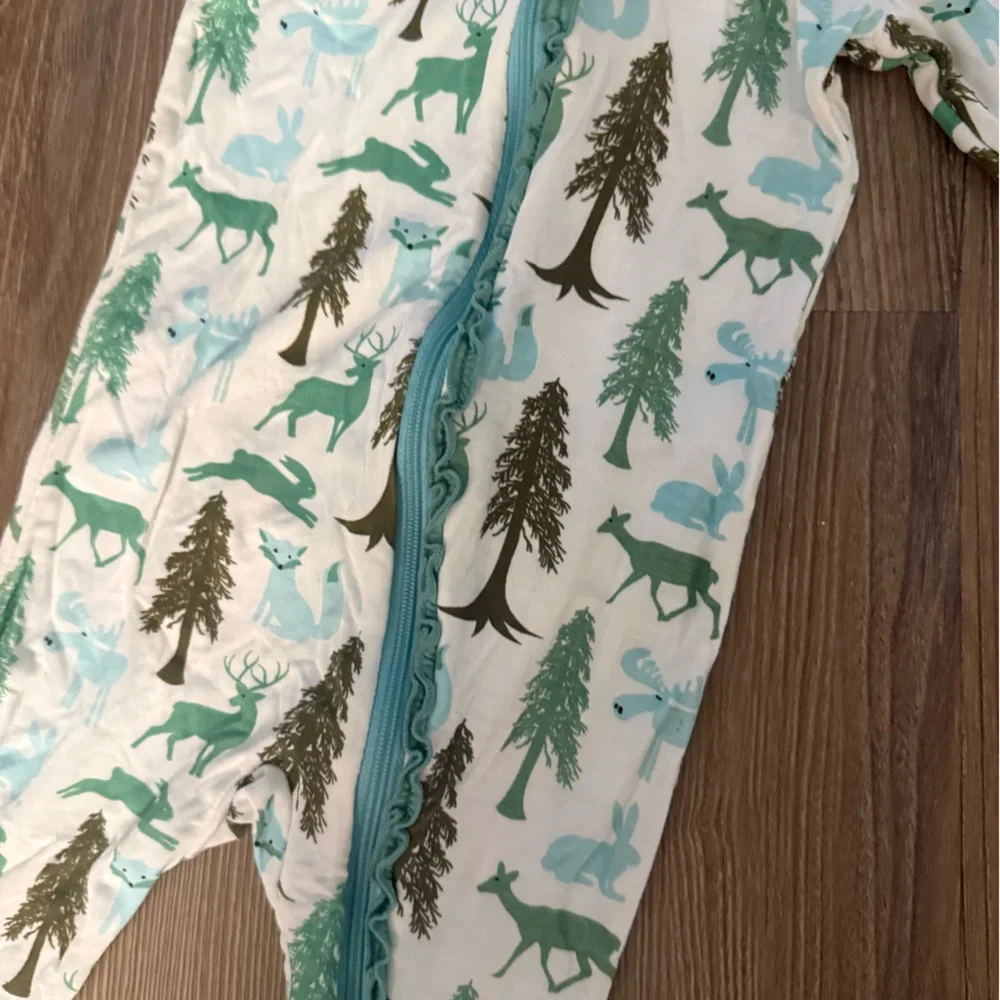 NWOT Kickee Pants Green Forest Deer Print Footie 18-24m